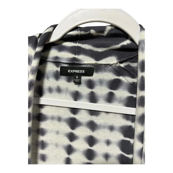 EXPRESS Women's Cardigan Sweater Open Front Gray Tie Dye Size Small Short Sleeve - Picture 3 of 7